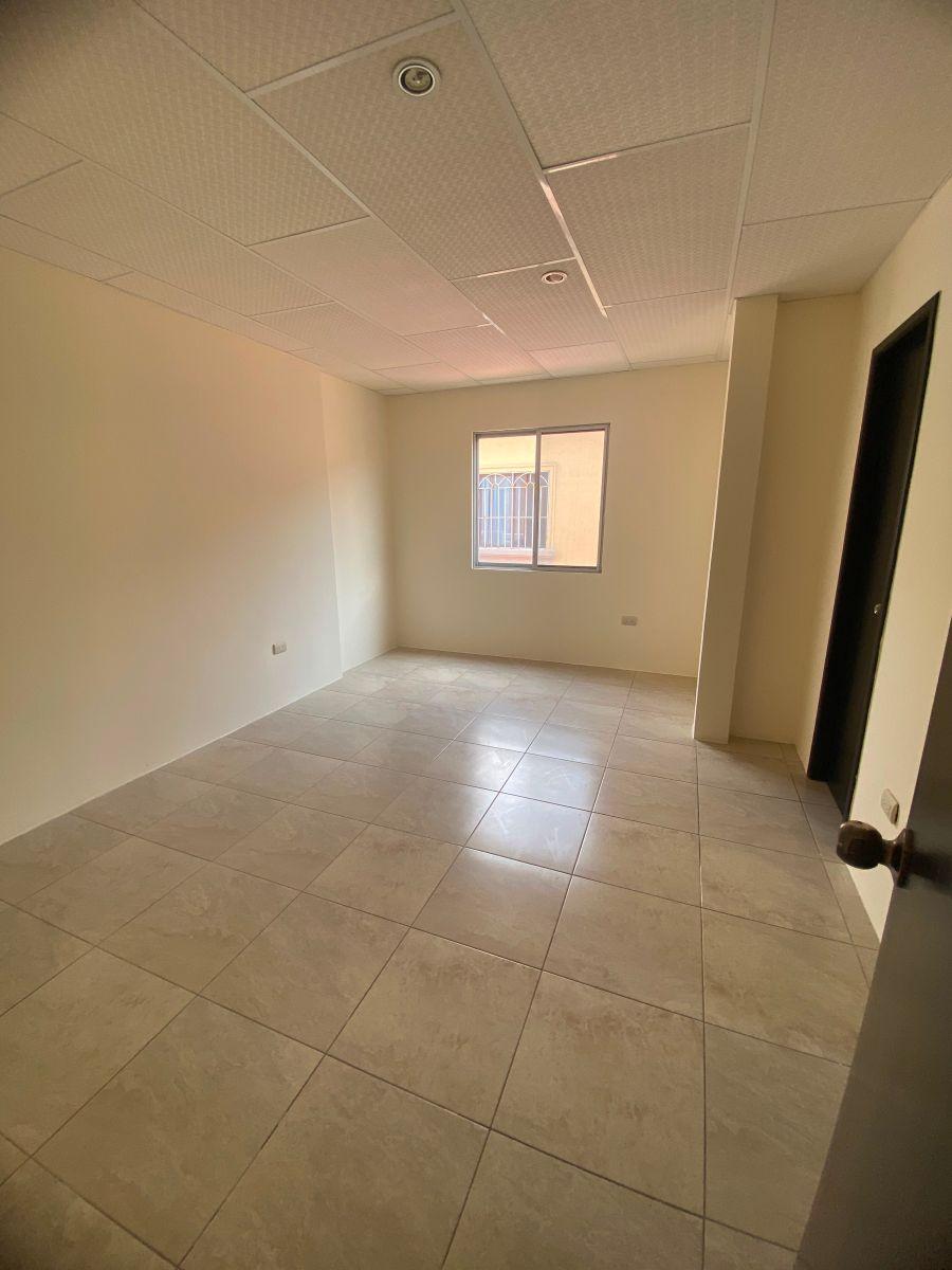 Casa en Venta – Urbanización La Rioja - Etapa Asturias - Av Leon Febres Cordero - Daule, Guayas — imagen 4