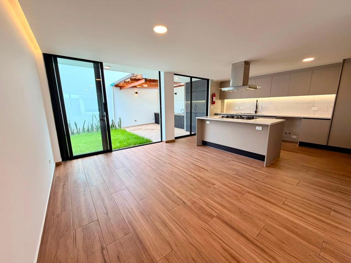 Venta Casa Nueva 163 m² Oportunidad No Adosada Tumbaco — imagen 3