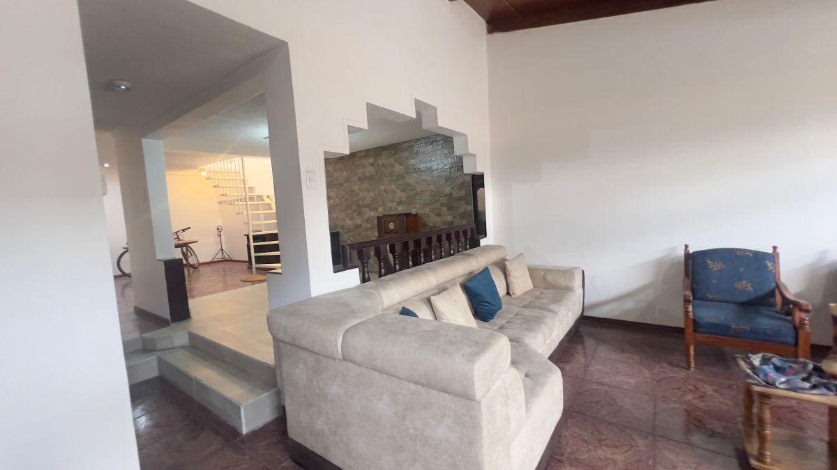 Oportunidad! Casa de Venta, 5 Dorm., Sector La Rumiñahui, Cerca Al Colegio Eloy Alfaro — imagen 9