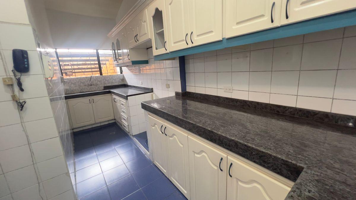 Oportunidad! Casa de Venta, 5 Dorm., Sector La Rumiñahui, Cerca Al Colegio Eloy Alfaro — imagen 7
