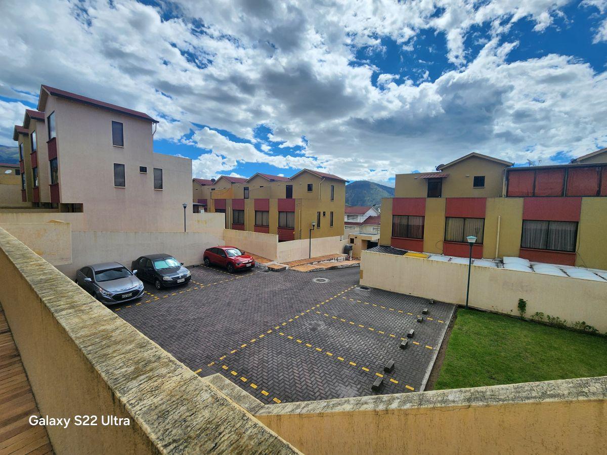 Venta Casa Norte de Quito 4 Dorm. 2 Terrazas 1 Patio Pergola 204 m Univ. Sek — imagen 3