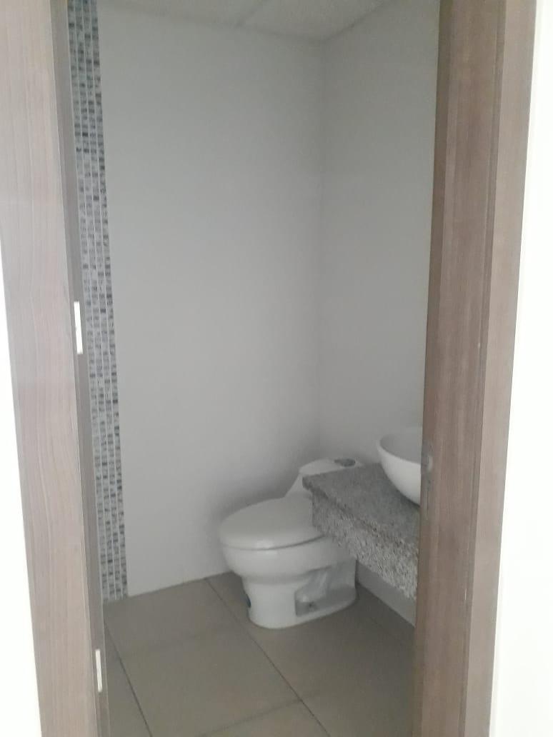 Venta Oficina - Emporium - Puerto Santa Ana, Guayas — imagen 2