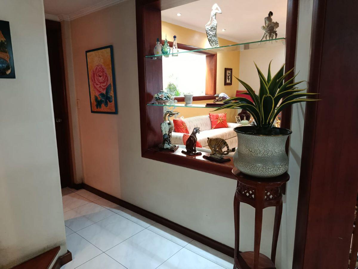 Casa en Venta en Portón de Las Lomas en Urdesa Al Norte, Guayas — imagen 9