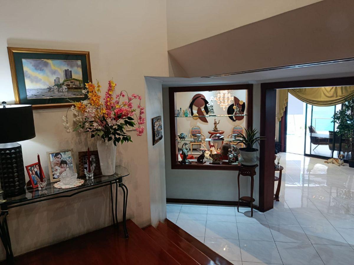 Casa en Venta en Portón de Las Lomas en Urdesa Al Norte, Guayas — imagen 7