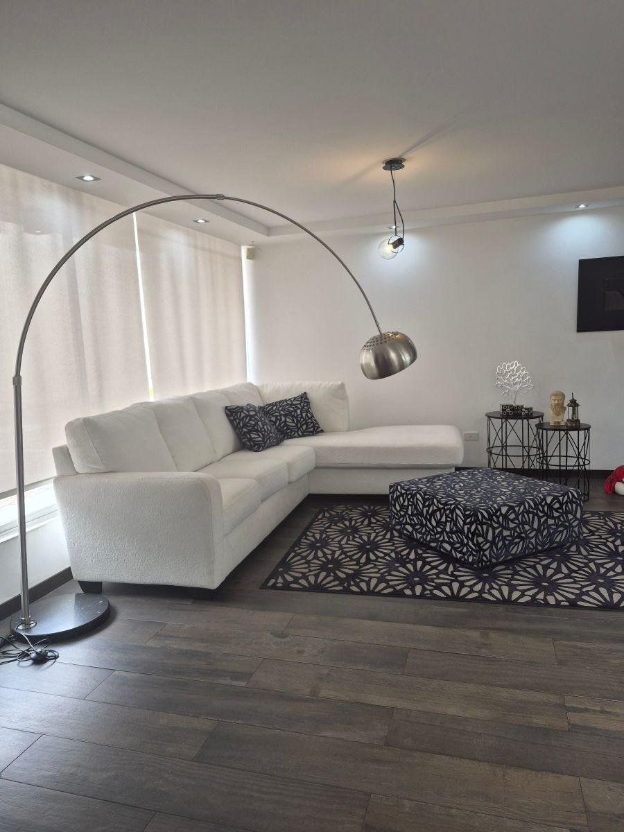 Casa con 3 Dorm. en Venta en Cumbayá, 440 m² de Terreno — imagen 7
