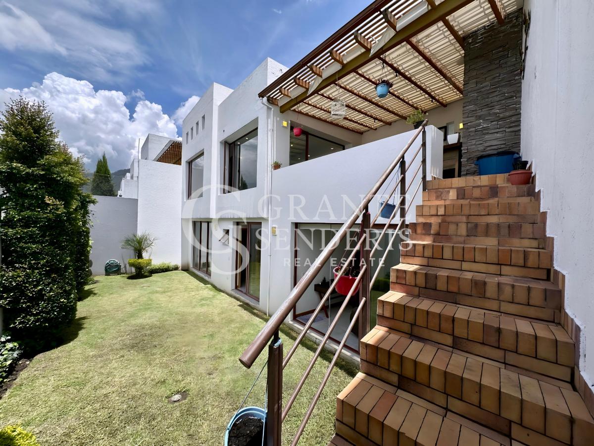 Casa Diseño Londoño con 3 Habitaciones en Venta en Cumbayá — imagen 10