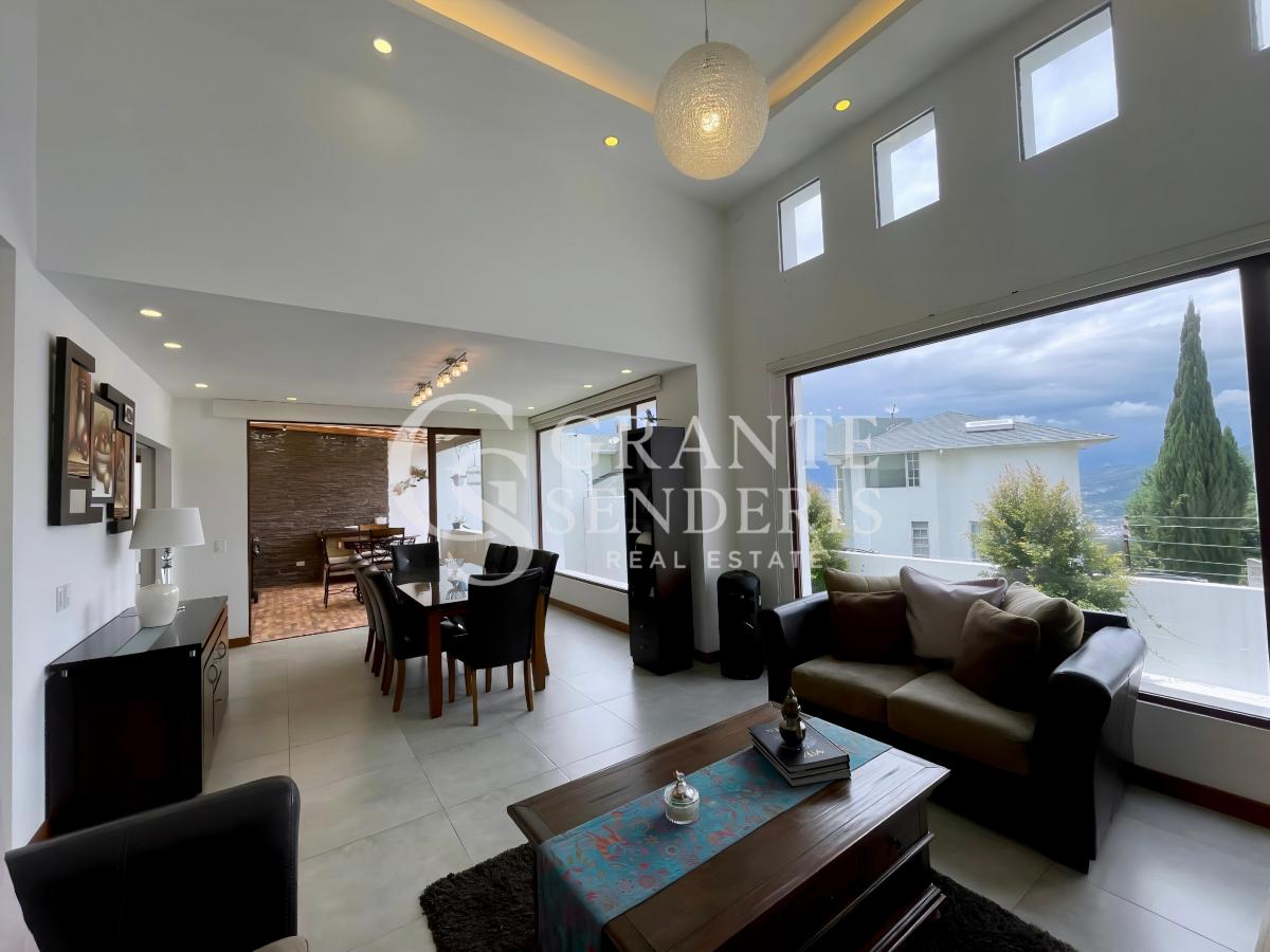 Casa Diseño Londoño con 3 Habitaciones en Venta en Cumbayá — imagen 9