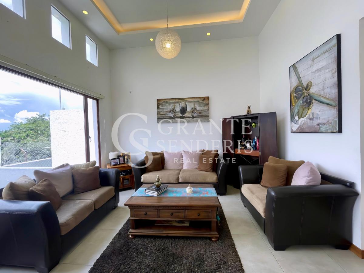 Casa Diseño Londoño con 3 Habitaciones en Venta en Cumbayá — imagen 7