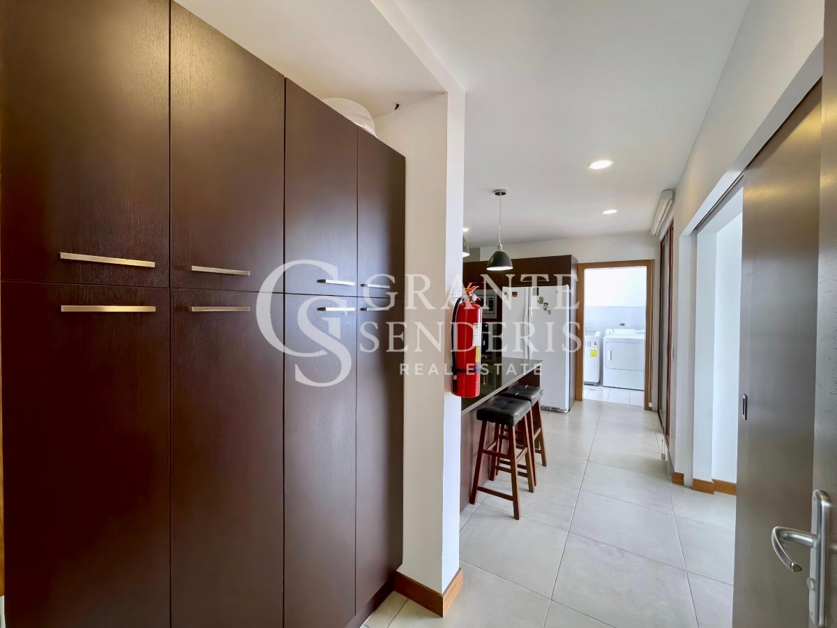 Casa Diseño Londoño con 3 Habitaciones en Venta en Cumbayá — imagen 3
