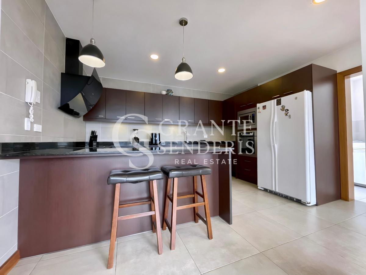 Casa Diseño Londoño con 3 Habitaciones en Venta en Cumbayá — imagen 2