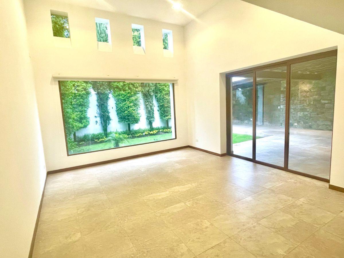 Preciosa Casa Acogedora, Amplia E Ilumcon Excelente Ubicación San Patricio, Diseño Moderno Londoño — imagen 9