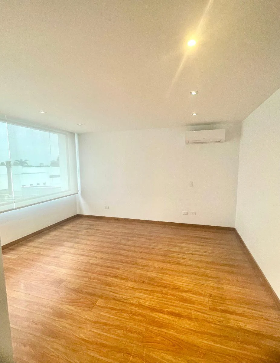 Preciosa Casa Acogedora, Amplia E Ilumcon Excelente Ubicación San Patricio, Diseño Moderno Londoño — imagen 7