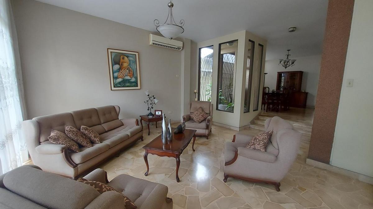 Venta de Villa de 4 Dorm. en Garzota Primera Etapa, Guayas — imagen 10