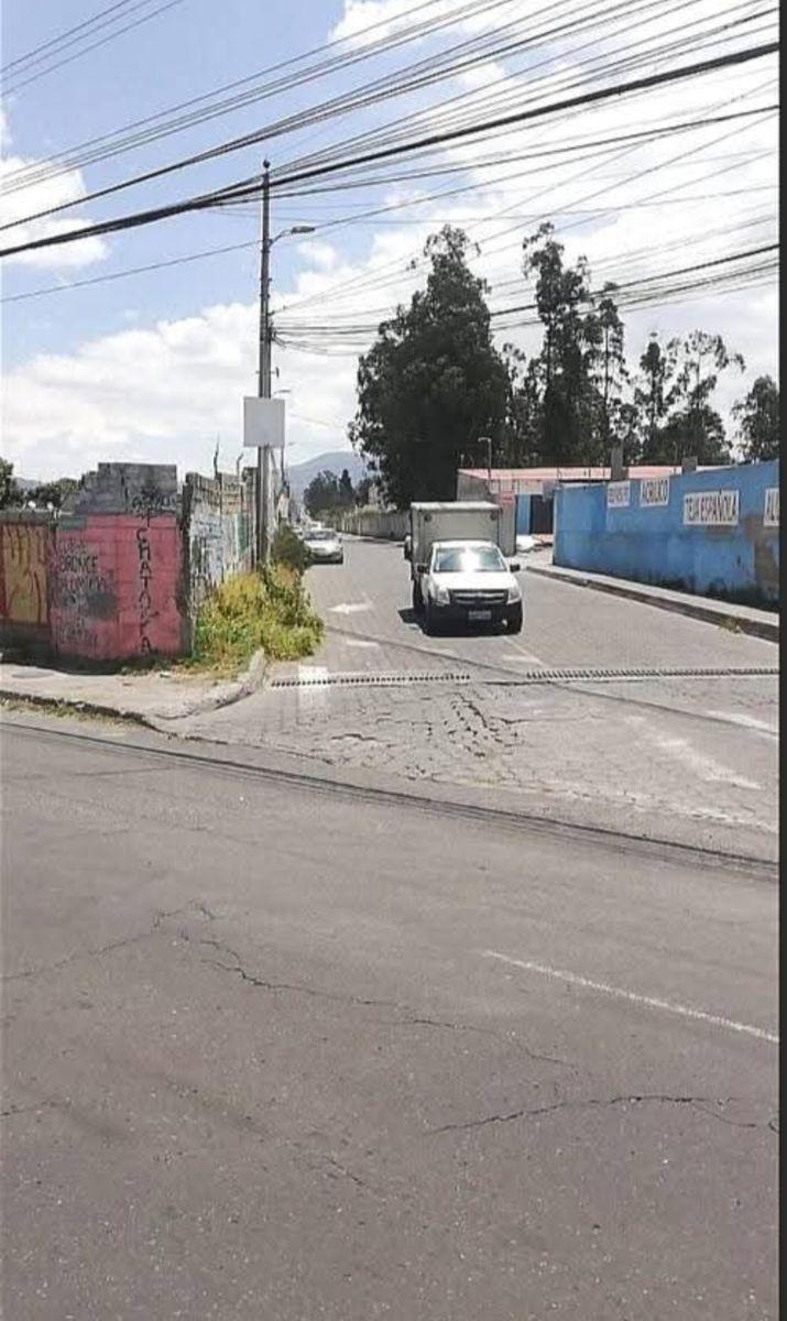 Terreno Comercial Esquinero en Venta, Panamericana Norte - Calderón — imagen 7