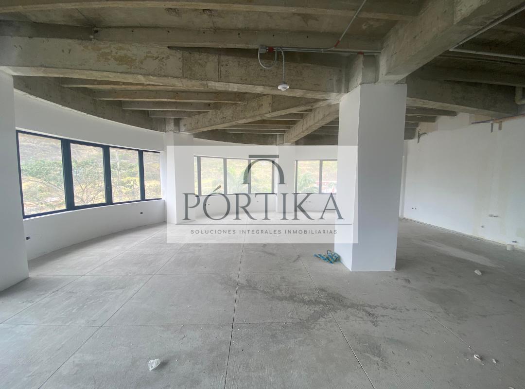 Venta de Oficina - Vista San Eduardo - Ceibos, Guayas — imagen 9