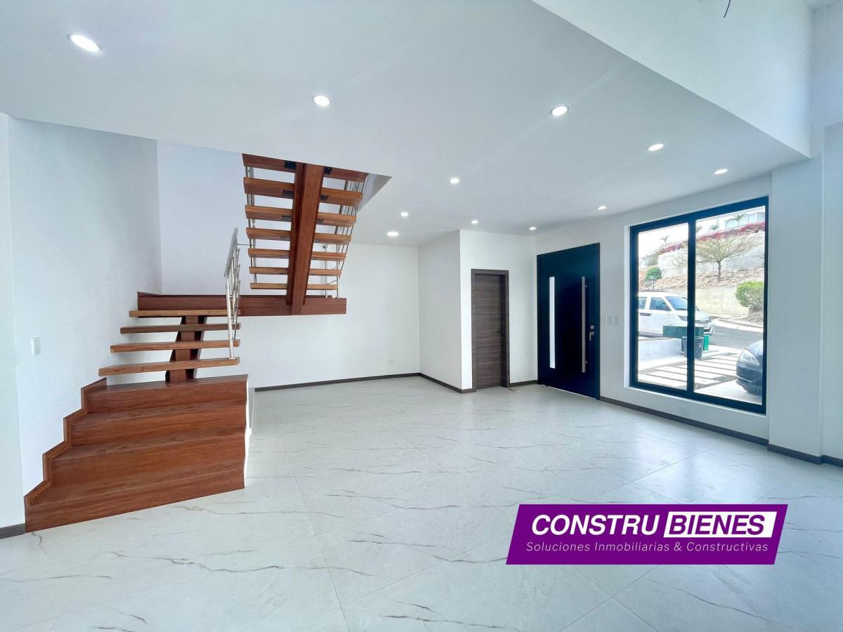 Casa con Piscina en Urbanización Ciudad del Mar, Manta, Manabí — imagen 7