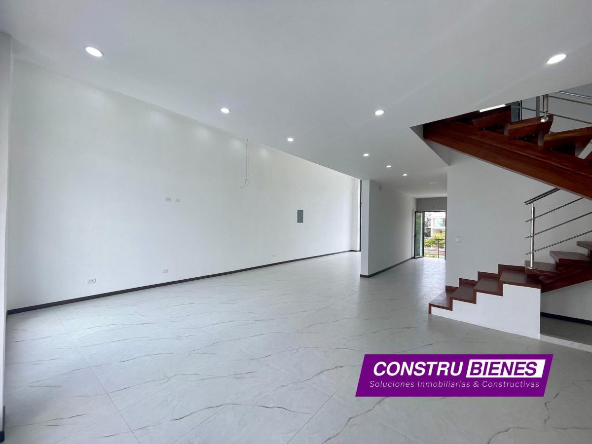 Casa con Piscina en Urbanización Ciudad del Mar, Manta, Manabí — imagen 6
