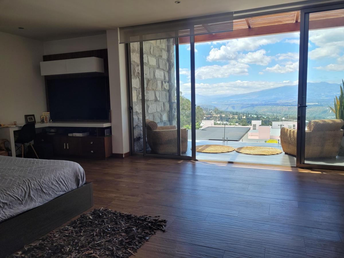 Moderna Casa de Venta en Miravalle — imagen 8