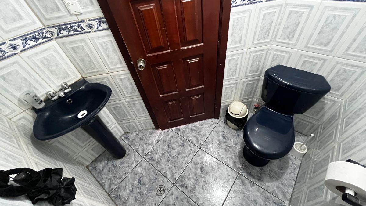 Venta de Casa en Mitad del Mundo en 49.999 de Oportunidad! — imagen 3