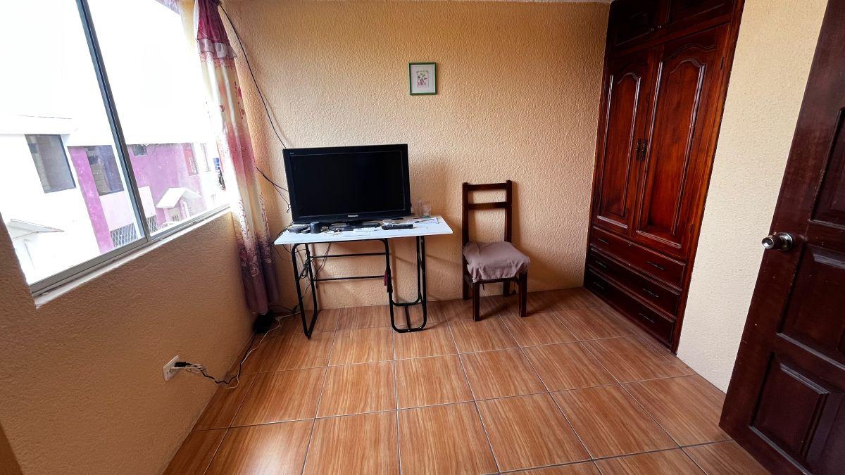 Venta de Casa en Mitad del Mundo en 49.999 de Oportunidad! — imagen 2