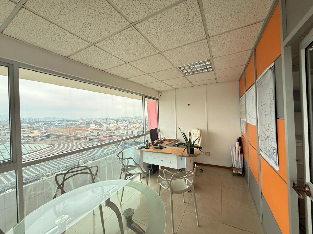 Venta de Oficina en Edificio Trade Building Torre B Piso 6, Guayas — imagen 8