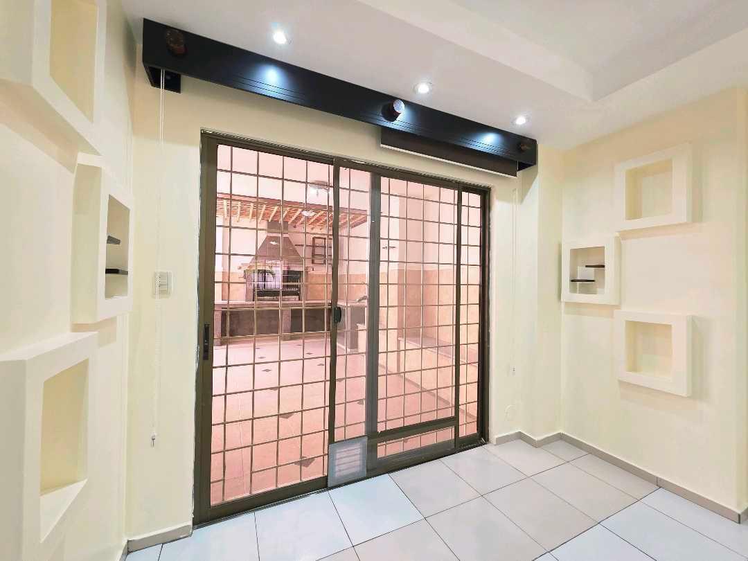Vendo Casa en Ciudad del Sol, Remodelada 4 Habitaciones, Manabí — imagen 6