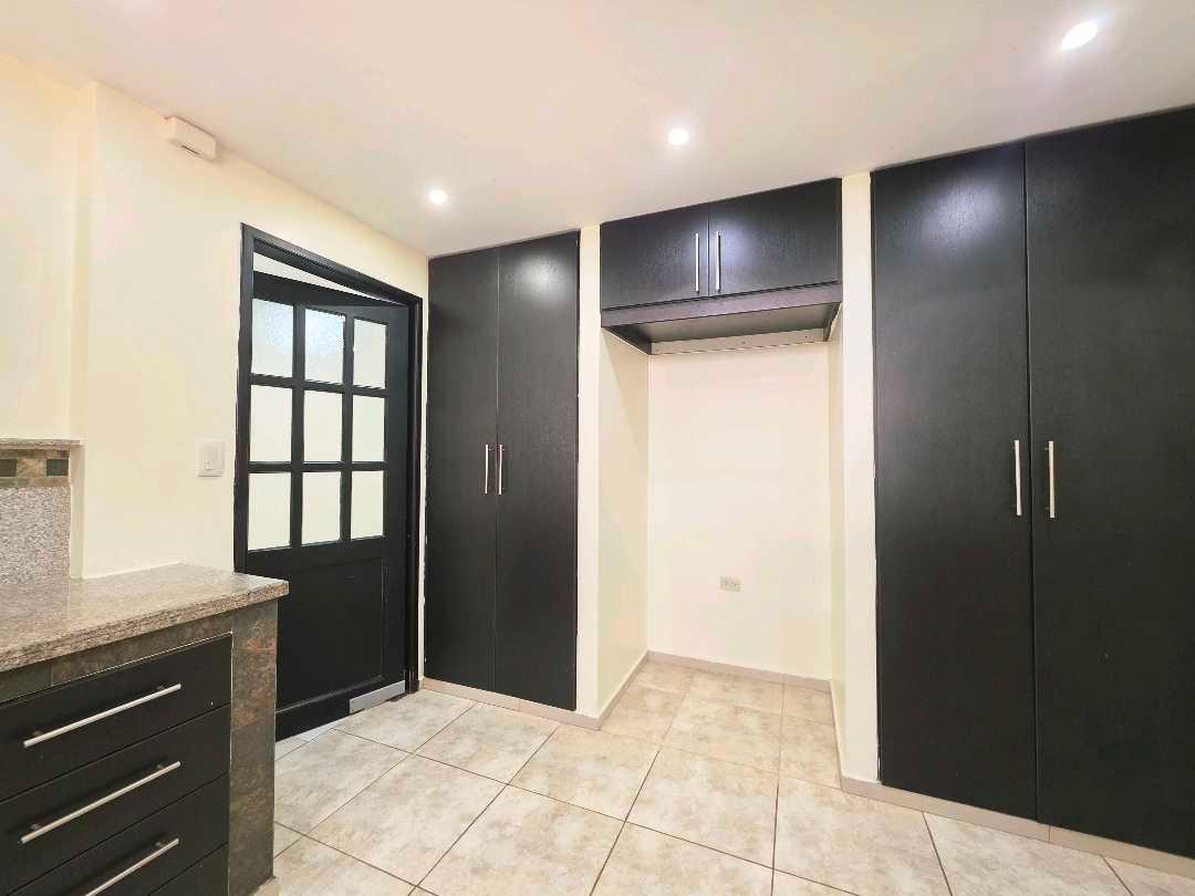 Vendo Casa en Ciudad del Sol, Remodelada 4 Habitaciones, Manabí — imagen 2