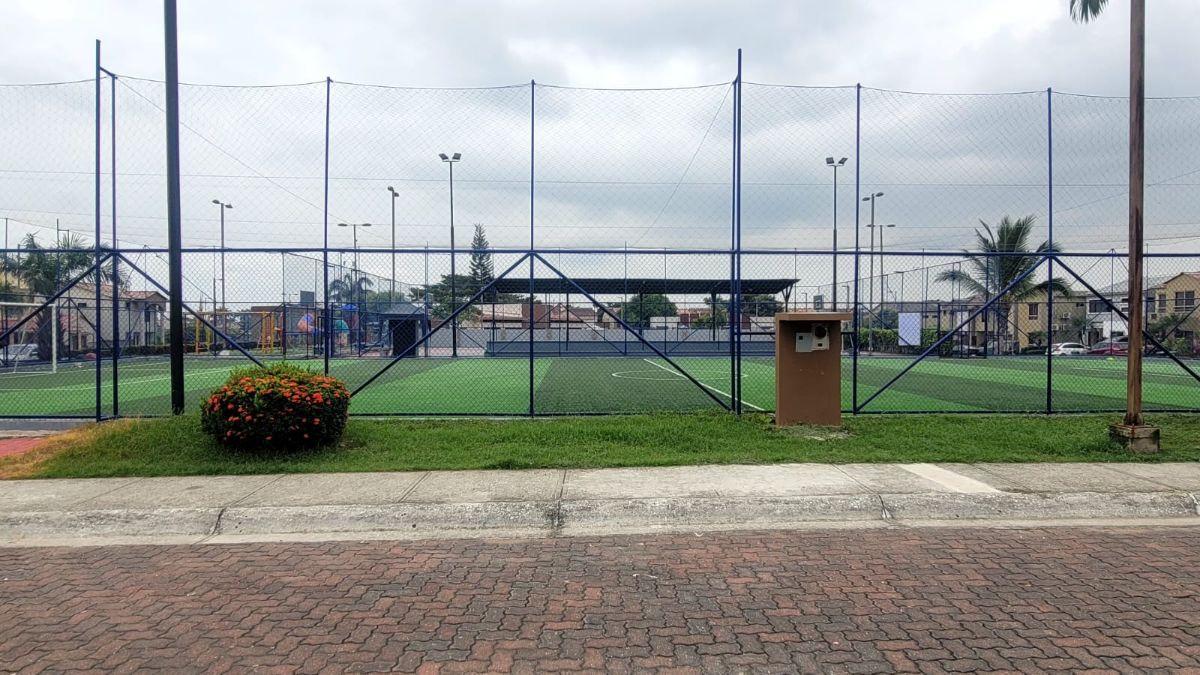 En Venta Casa en Villa Club Etapa Kripton - Mae. Recalde, Guayas — imagen 7