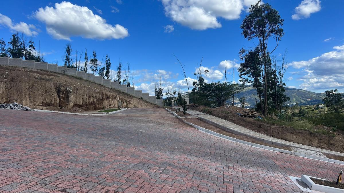 Tumbaco - Collaqui Terreno en Venta en Urbanizacion Nueva y Exclusiva — imagen 7