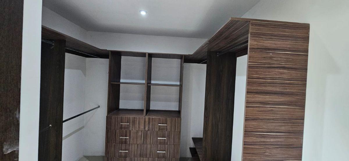 Casa en Venta Urbanizacion Bosques de La Rioja, Samborondon, Guayas — imagen 4
