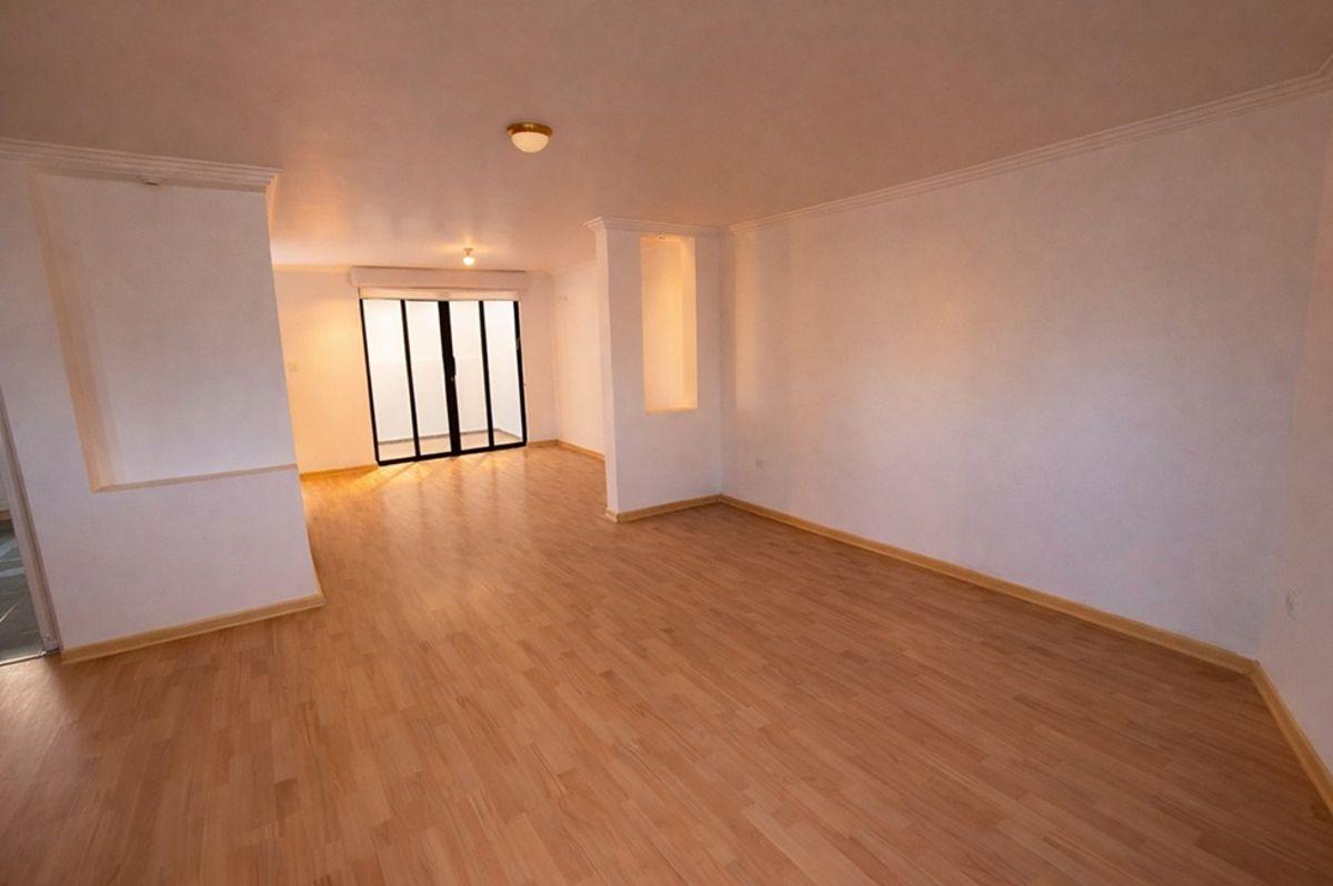 Casa con Terraza (En Donde Se Puede Construir Suit) — imagen 10