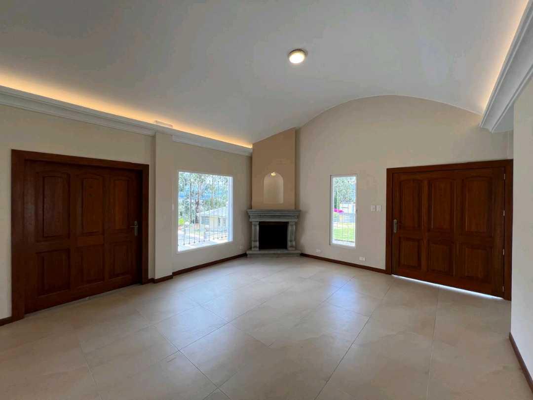 Venta Terreno, Casa Estreno un Solo Nivel, Lotizacion Cashapamba — imagen 7