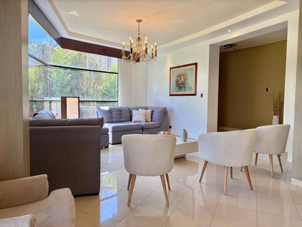 Mcl - Hermosa y Amplia Casa Venta - 4 Dorm. (1 Pb) - Sala de Estar - Santa Ines - Cumbaya — imagen 6
