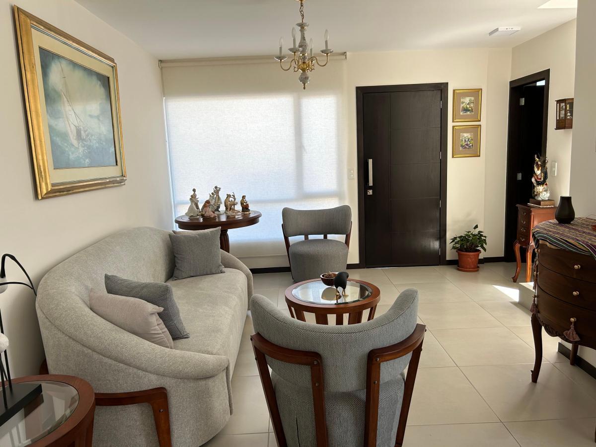 Vendo Casa en Conjunto en Puembo — imagen 2