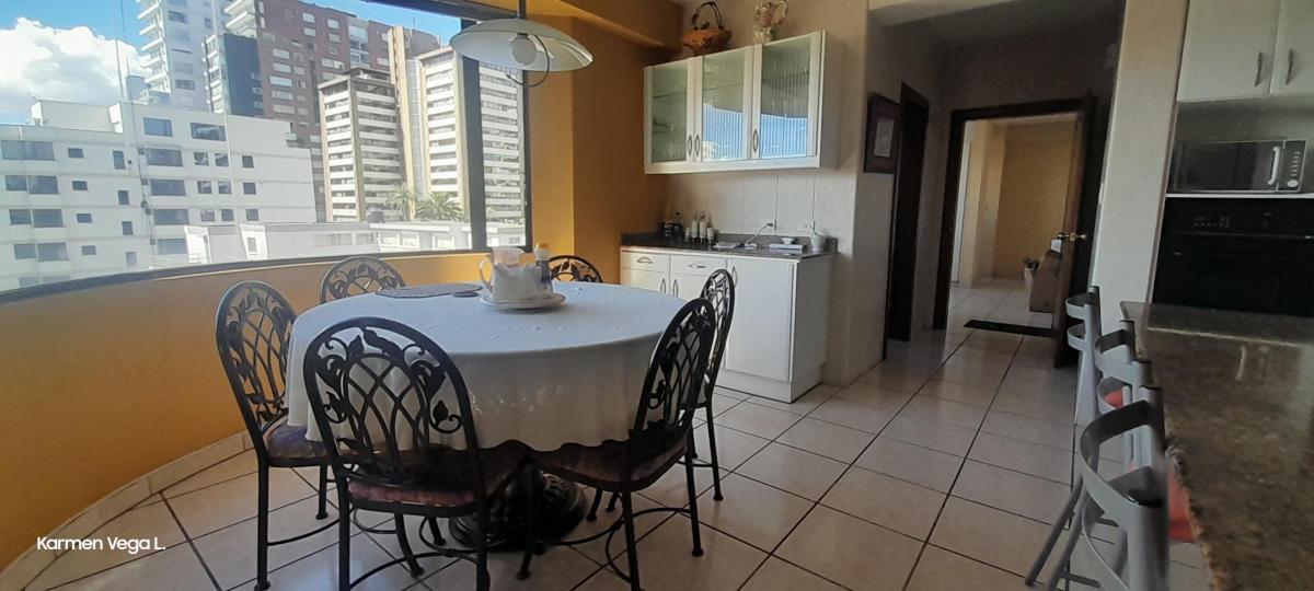 Oportunidad de Venta González Suárez Pent - House de Lujo 402 m² | 4 Habitaciones | 4 Parqueaderos — imagen 6