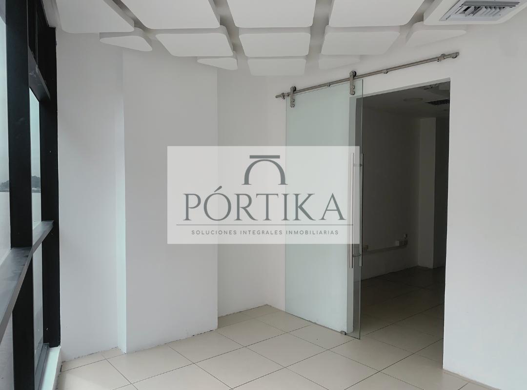Venta Oficina con Divisiones - Emporium - Puerto Santa Ana, Guayas — imagen 8