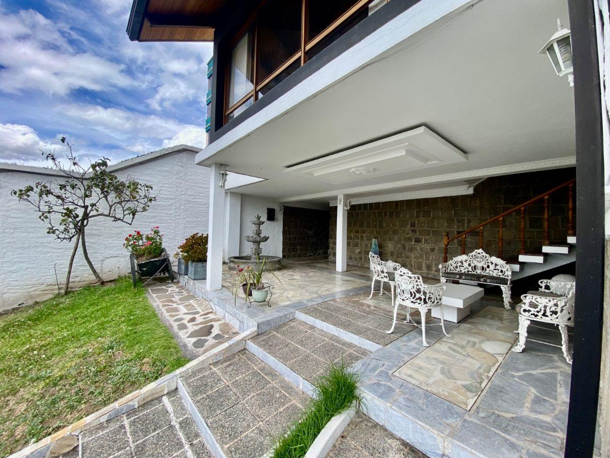H/ Miraflores, Casa Independiente Esquinera en Venta 359.900usd 4 Dorm. — imagen 9