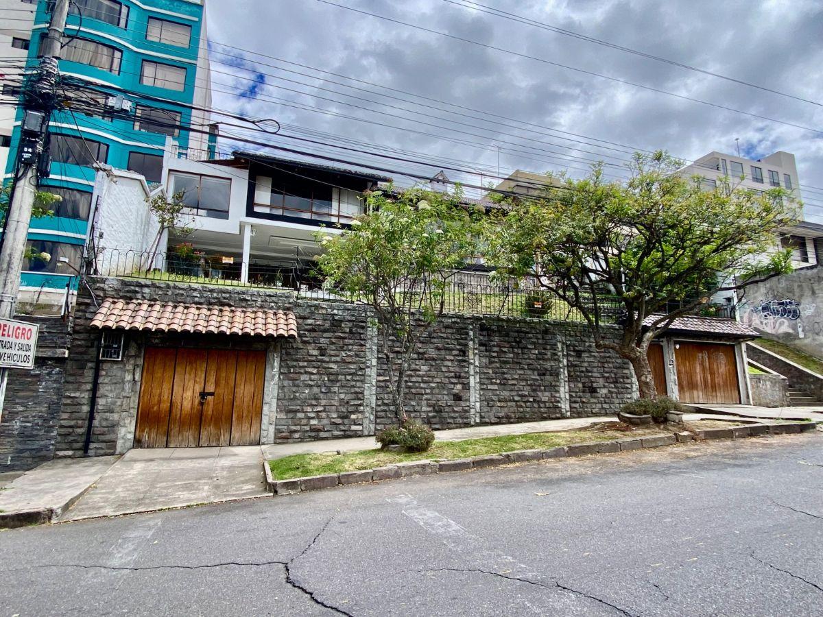 H/ Miraflores, Casa Independiente Esquinera en Venta 359.900usd 4 Dorm. — imagen 8