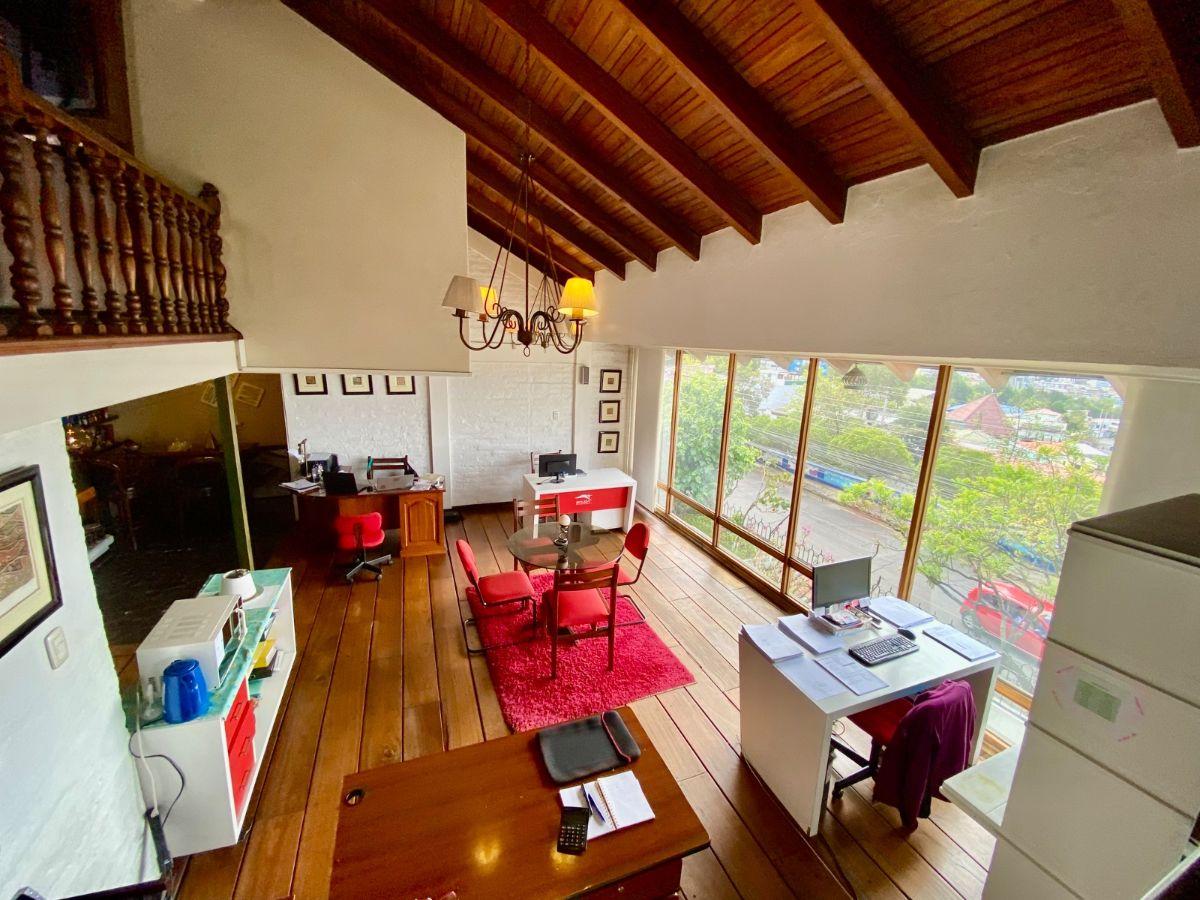 H/ Miraflores, Casa Independiente Esquinera en Venta 359.900usd 4 Dorm. — imagen 7