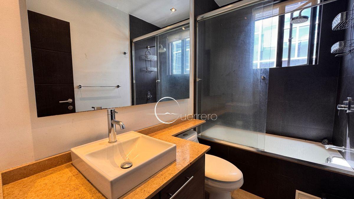En Renta o Venta Penthouse de Lujo (Amoblado) con Terraza Sobre La Rep. de El Salvador — imagen 5