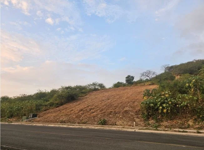 Terreno en venta en Montecristi — imagen 1