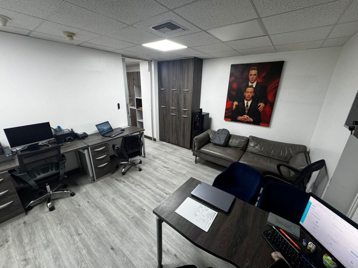 Oficina Profesional en Center, Guayas — imagen 9