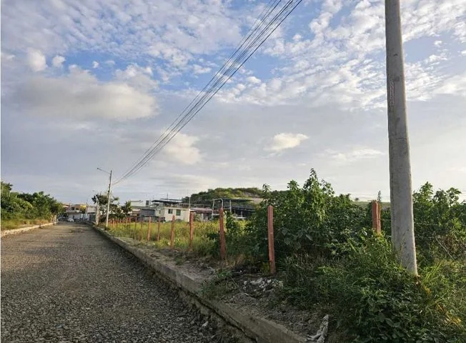 Terreno en venta en Manta — imagen 1