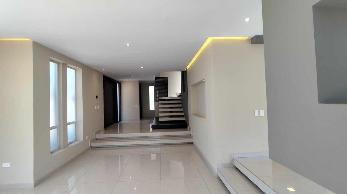 Casa de Venta en El Sector Rancho San Francisco — imagen 8