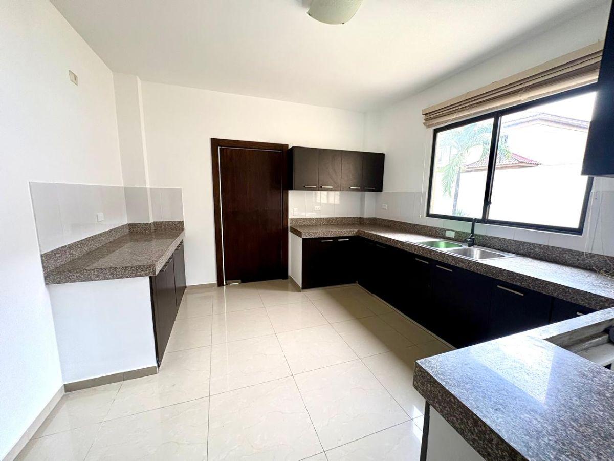 Samborondón - Últimos Kms. Vendo Casa 4 Dorm.; Patio Grande, Guayas — imagen 10