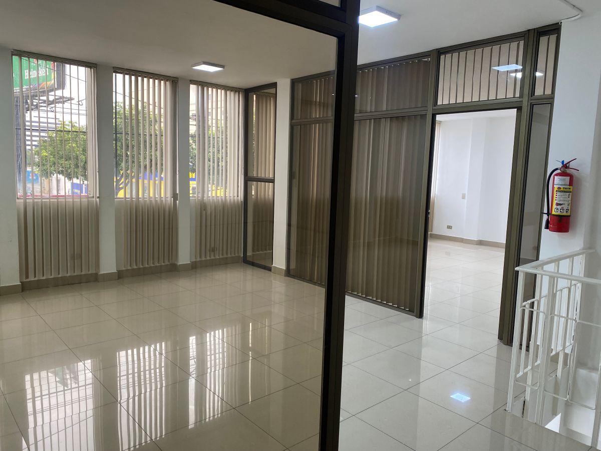 Espacio Multifuncional de 400 m² en Juan Tanca Marengo – Ideal Para Oficina, Local Comercial, Bodega, Guayas — imagen 8