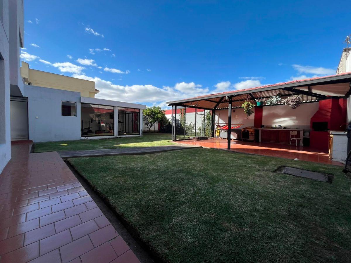 Casa de 423 m² con 4 Dorm. en Venta en Urb 23 de Junio El Condado — imagen 8