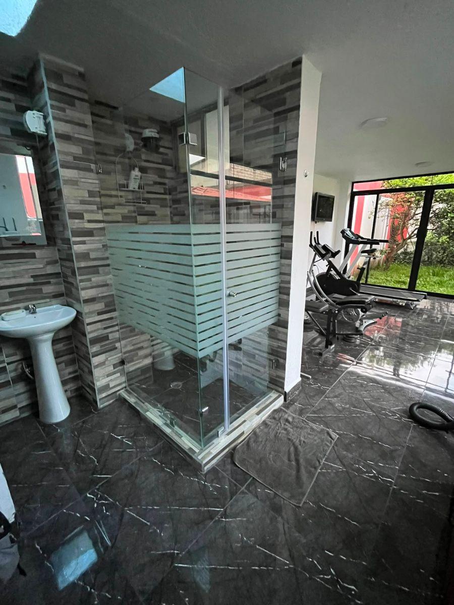 Casa de 423 m² con 4 Dorm. en Venta en Urb 23 de Junio El Condado — imagen 2