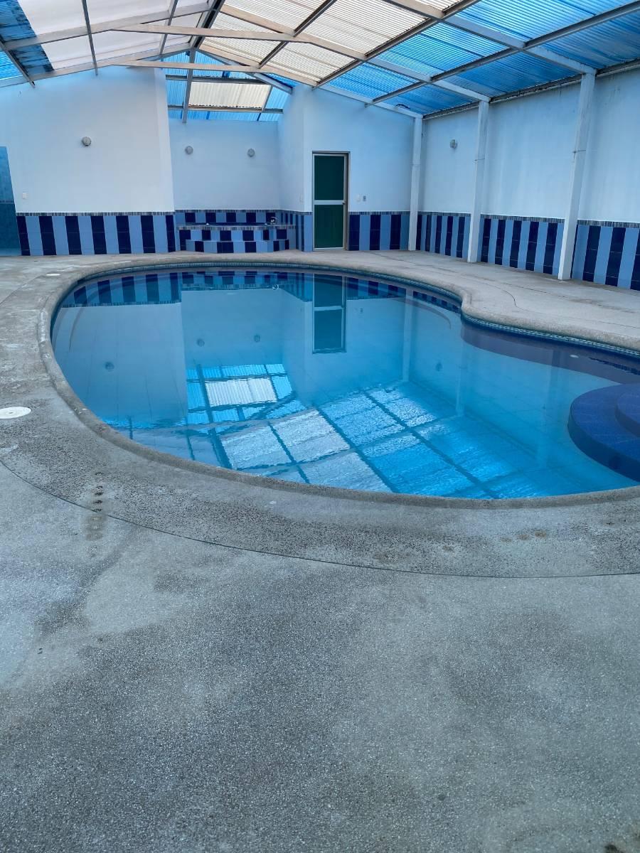 Venta Elegante Quinta Chiviquí Piscina Árboles Frutales Casa Empleados Cancha — imagen 10