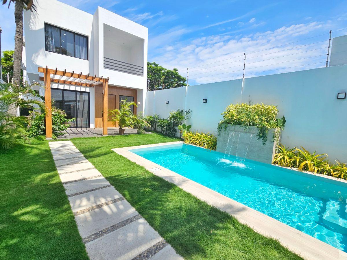 Vendo Espectacular Casa de Lujo con Piscina a Pocas Cuadras del Malecon — imagen 10